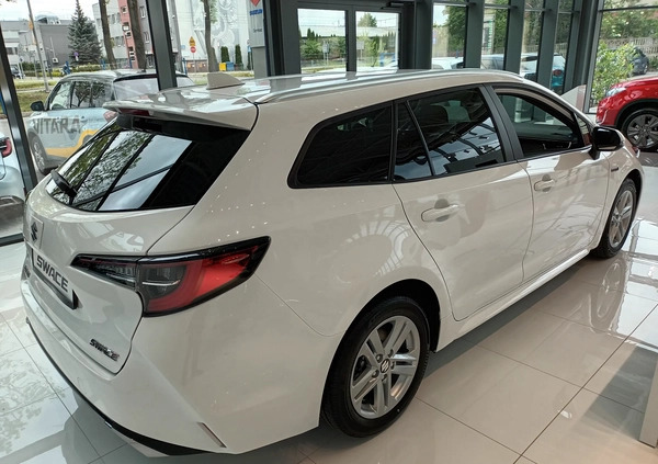 Suzuki Swace cena 128900 przebieg: 5, rok produkcji 2024 z Dobra małe 11
